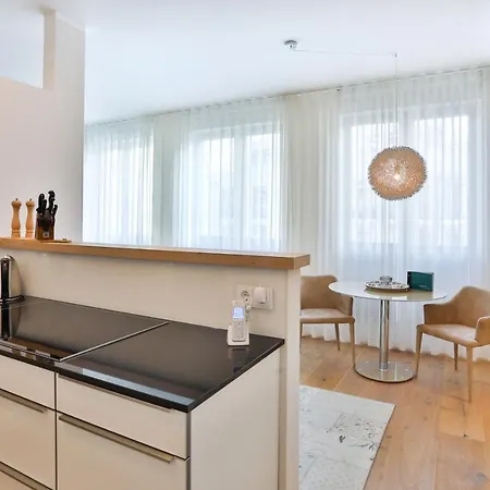 Apartman First App 41 *